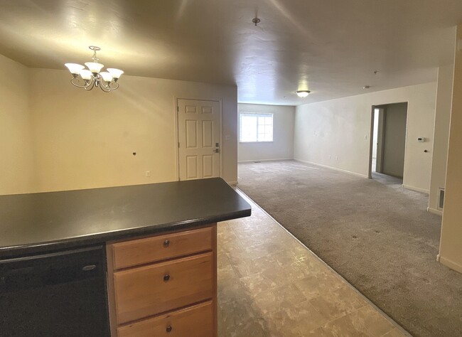 Building Photo - 3029 Coal Mine Ave