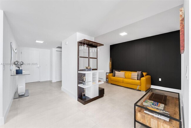 Foto del edificio - 300 Sunny Isles Blvd