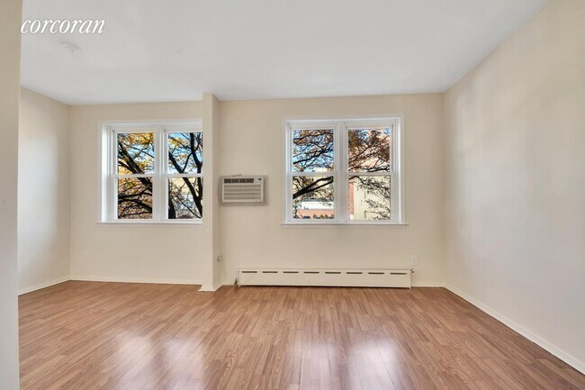 Foto del edificio - 166 Avenue O