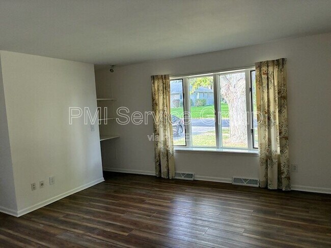 Foto del edificio - 410 Monroe St