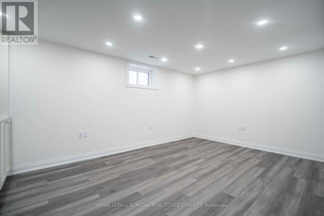 Photo du bâtiment - 356 E 17th St