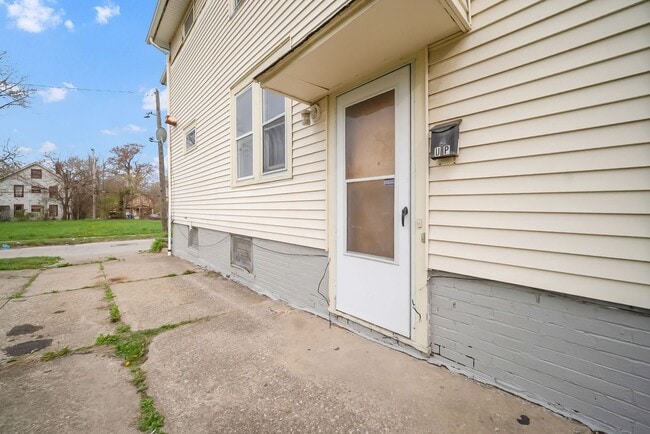Building Photo - 1141 E 148th St