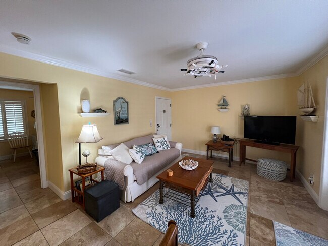 Foto del edificio - 5164 Beach Dr SE