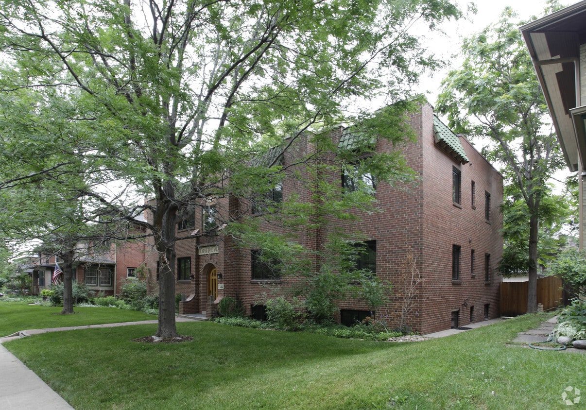 Building Photo - The Laurene