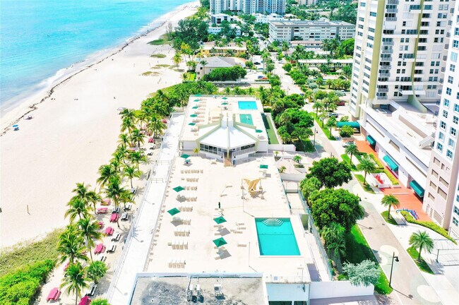 Foto del edificio - 111 Briny Ave