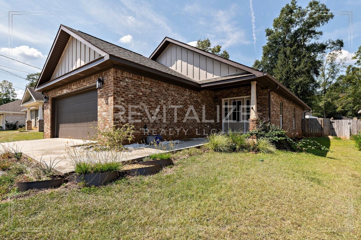 Foto principal - Modern Comfort Meets Luxury Living in Mobile