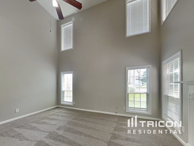 Building Photo - 3927 Brandon Lee Way