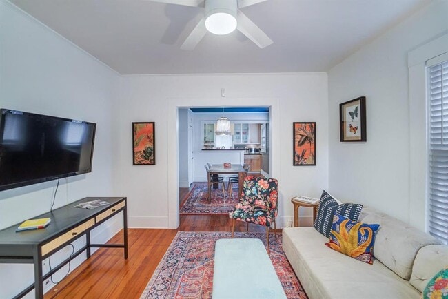 Building Photo - 501 W 41st St