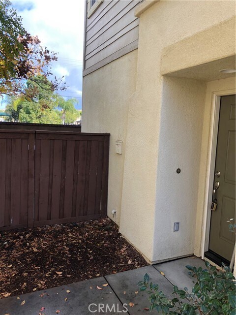 Building Photo - 25056 Driftoak St