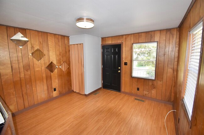 Foto del edificio - 2110 Keith St