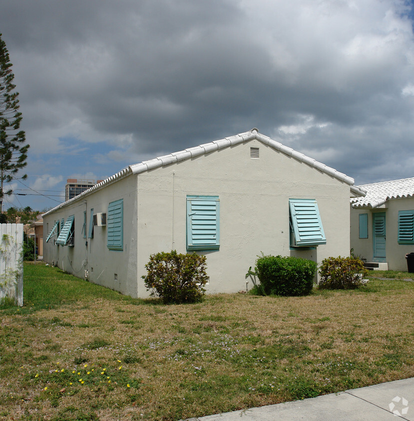 Primary Photo - Sunset Cove Apartments