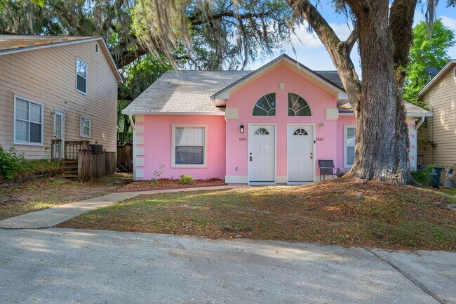 Foto del edificio - East Tallahassee Townhome