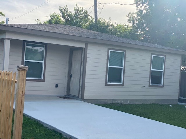 Foto del edificio - 8119 Glenbrook Dr