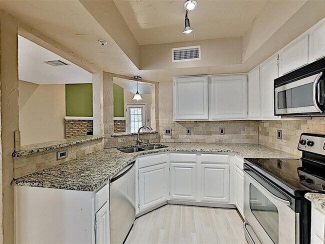 Building Photo - 5565 Preston Oaks Rd