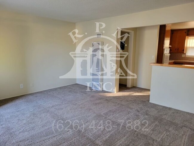 Foto del edificio - Spacious 2-Bedroom, 1-Bathroom Single-Leve...