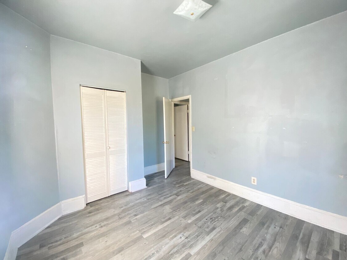 Foto del edificio - 11 Patton Ave NE