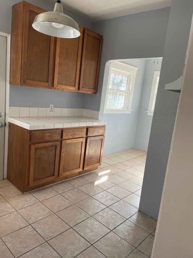 Kitchen - 1922 E 4th St
