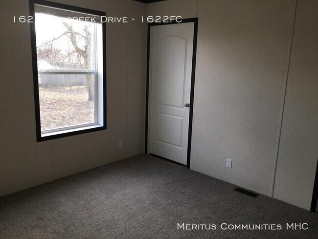 Building Photo - $399 Can Move You In!