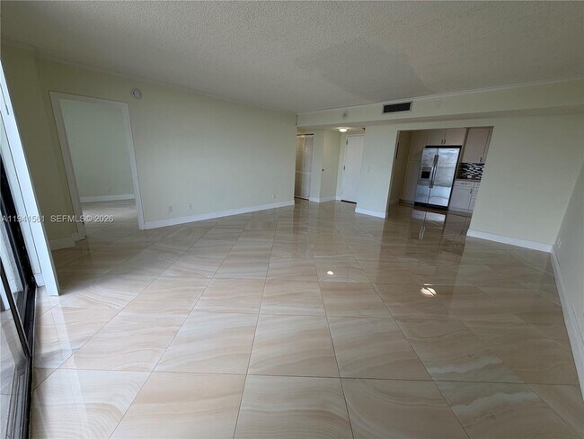 Foto del edificio - 13499 Biscayne Blvd