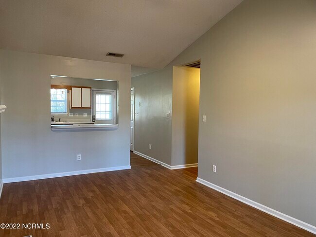Foto del edificio - 202 Deer Creek Dr