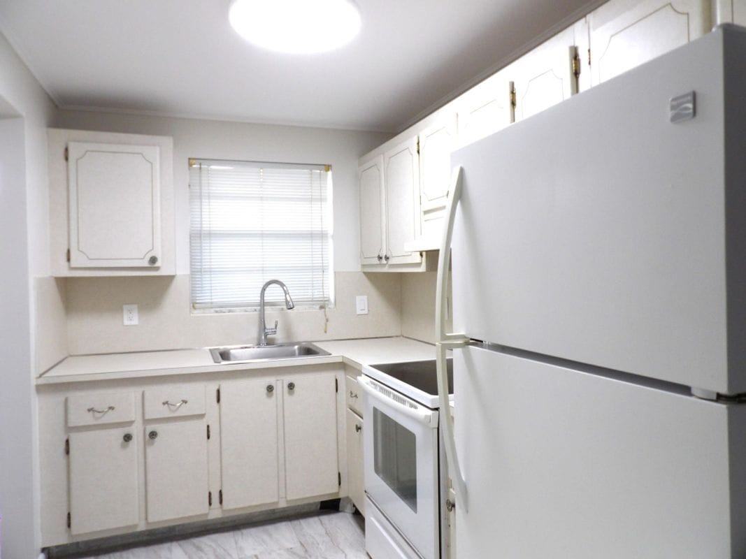 Foto principal - 1638 Embassy Dr