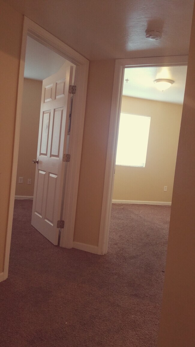 Building Photo - 1025 Beale Ave