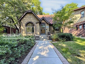 Building Photo - 983 S Gilpin St