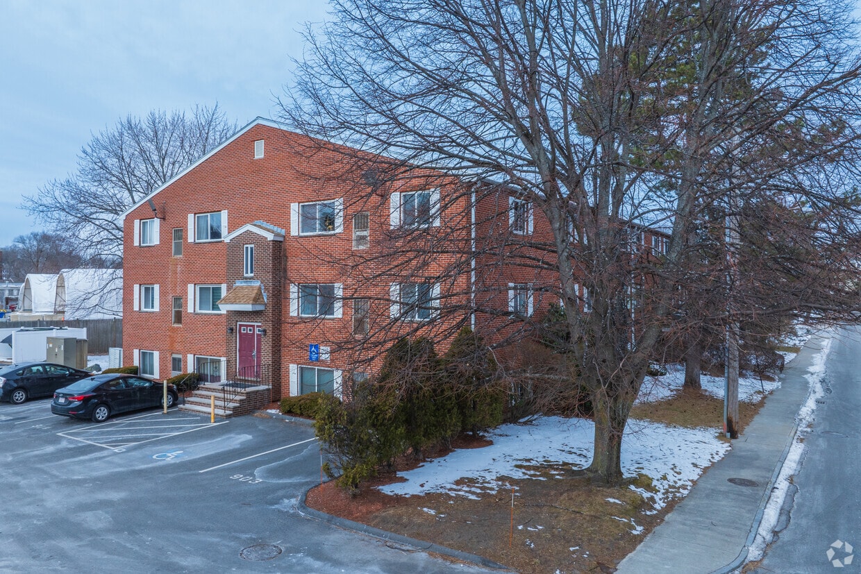 35 Prospect St - Prospect Estates