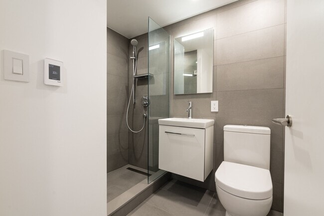 Photo du bâtiment - 800 Richmond St W