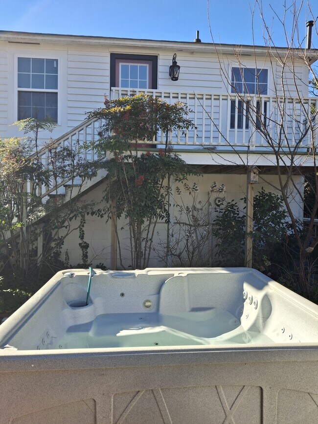 Foto del edificio - 108 E Park Ave