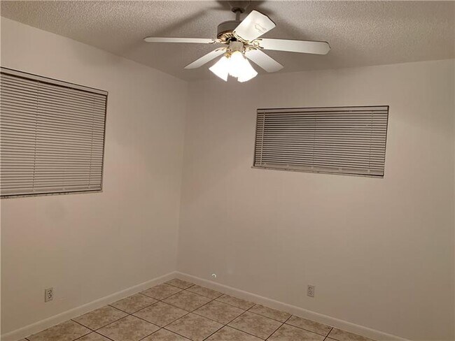 Foto del edificio - 1400 SW 3rd Ave