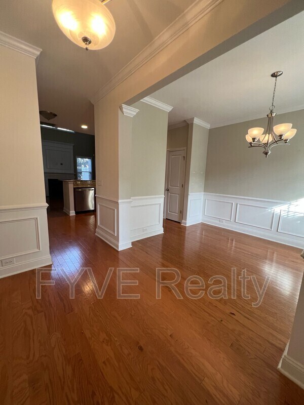 Building Photo - 3551 Bagley Dr