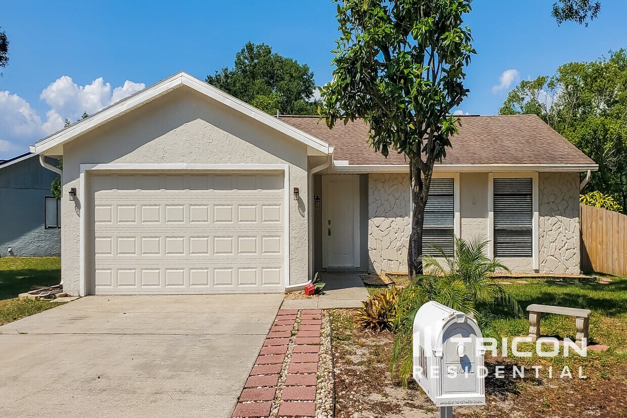 Foto principal - 1403 Shadow Bay Lane Brandon FL