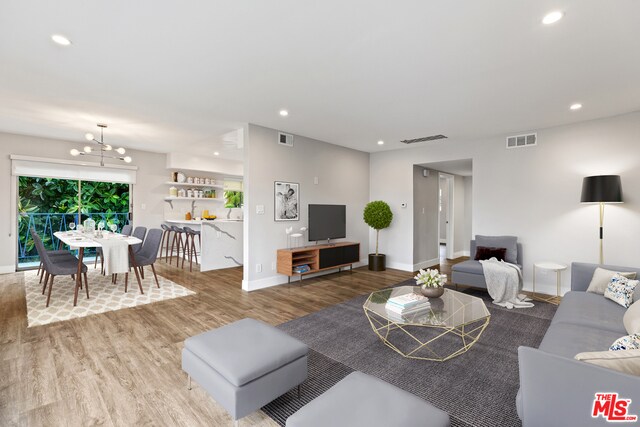 Foto del edificio - 927 N San Vicente Blvd