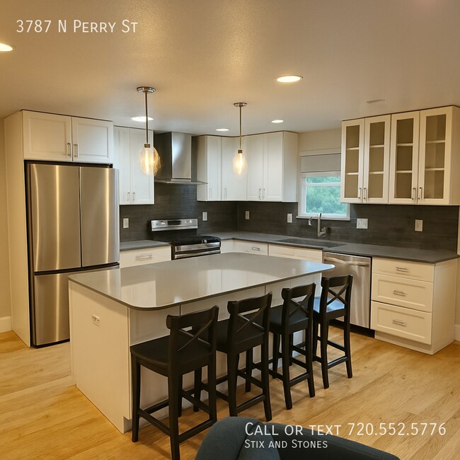Building Photo - 3787 Perry St