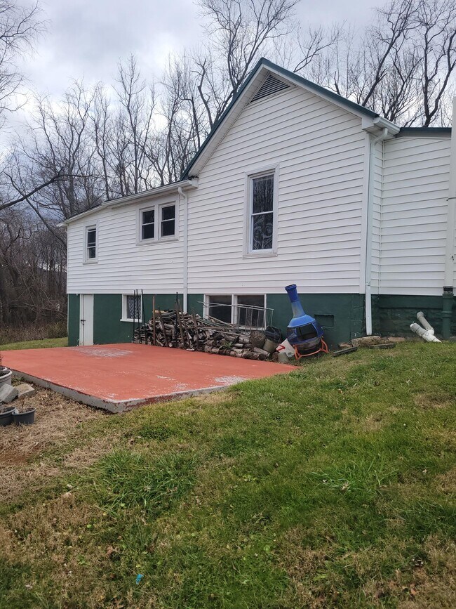 411 E I St, Elizabethton, TN 37643 House Rental in Elizabethton, TN