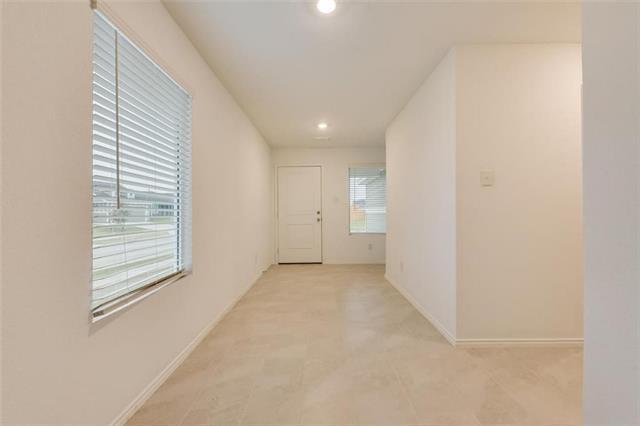 Foto del edificio - 9756 Skyhawk Ave