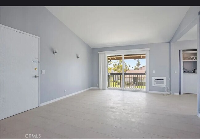 Foto del edificio - 23232 Orange Ave