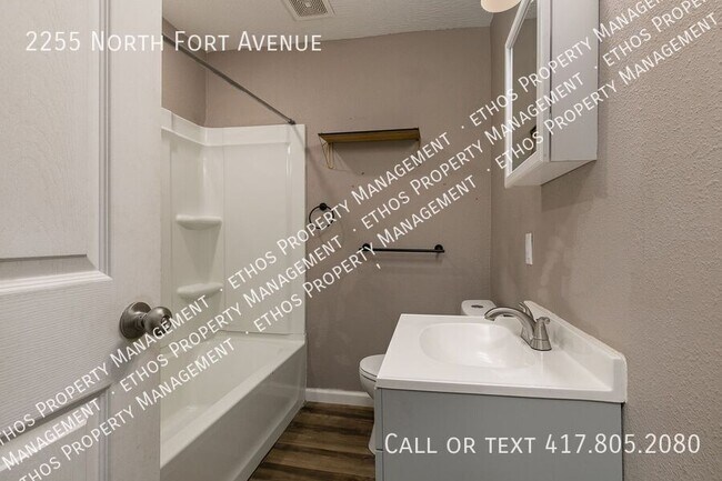 Foto del edificio - 2255 N Fort Ave