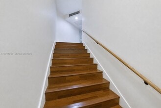 Building Photo - 2622 SE 19th Ct