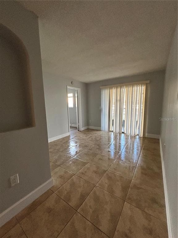 Foto del edificio - 946 Lake Destiny Rd