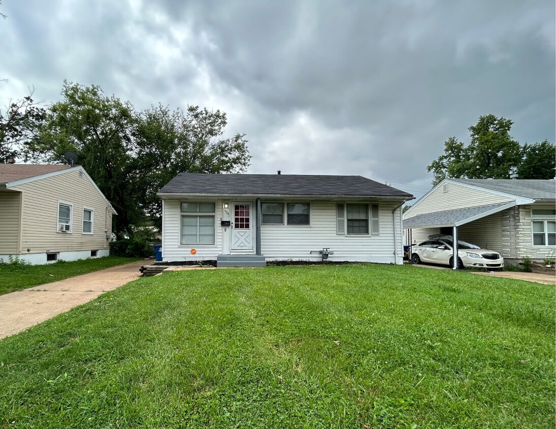 10343 Renfrew Dr, Saint Louis, MO 63137 House Rental in Saint Louis