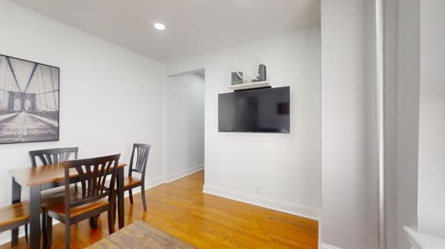 Foto del edificio - 3 bedroom in WOODSIDE NY 11377