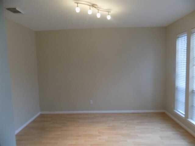 Building Photo - 23014 Eastgate Village Drive