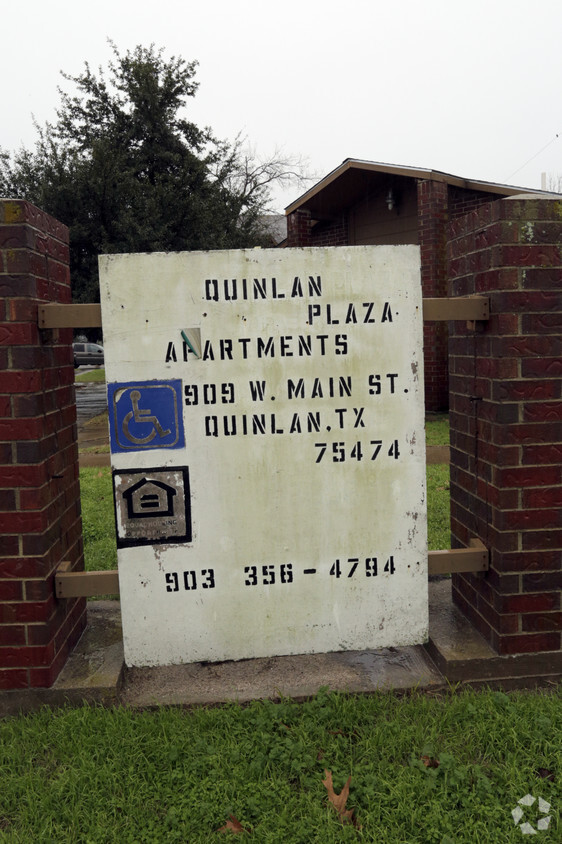 Quinlan Plaza Apartaments - Quinlan Plaza Apartments