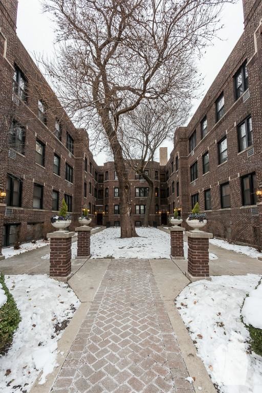 Foto del edificio - 740 W Addison St