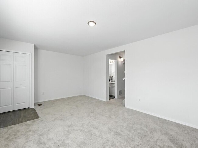Foto del edificio - 4218 Forrest Hill Rd