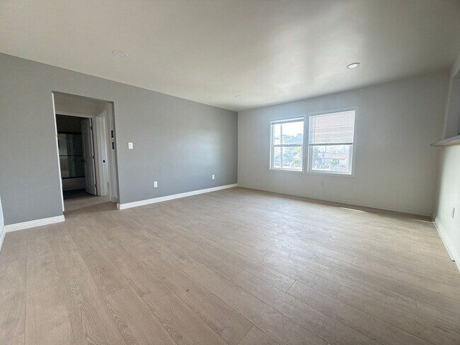 Foto del edificio - 2400 Del Mar Ave