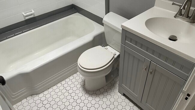 Foto del edificio - 3620 Belgrade St