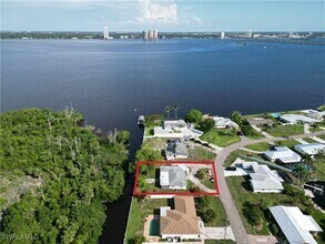 Building Photo - 1320 Harbor View Dr